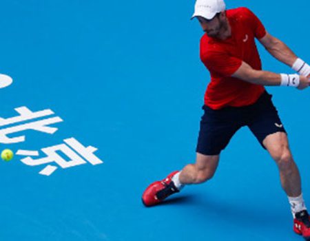 Andy Murray wins game in Beijing