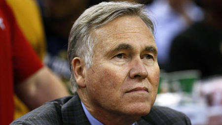 D’Antoni for social distancing: “We play such a defense anyway”