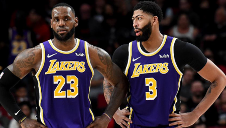 Lakers: Examining Jay R. Smith as Bradley’s replacement