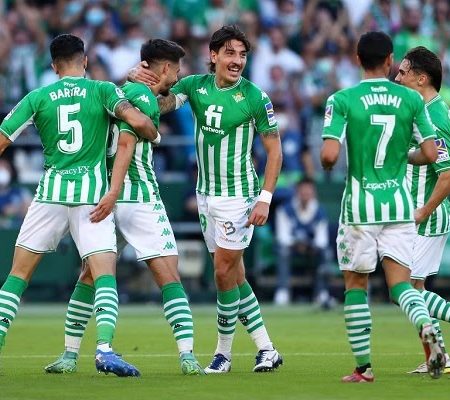 Betis – Rayo Vallecano: With 2.00 and cards